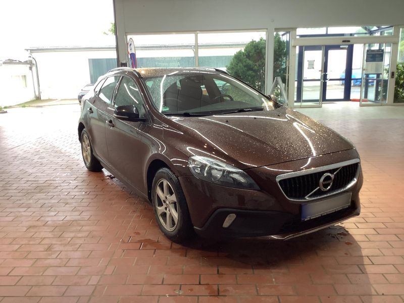 Volvo V40 Cross Country 2.0 D3 Kinetic — zdjęcie 8