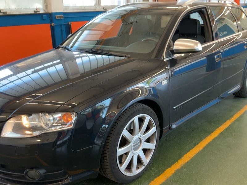Audi S4 4.2 V8 quattro — zdjęcie 2
