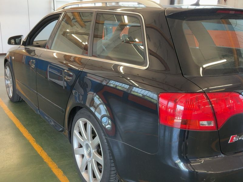 Audi S4 4.2 V8 quattro — zdjęcie 3