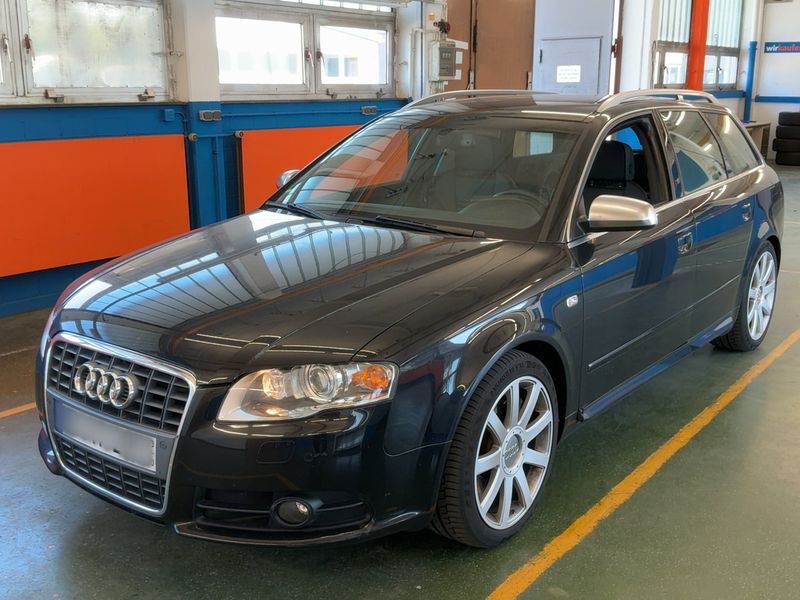 Audi S4 4.2 V8 quattro