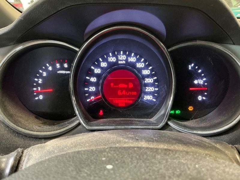 Kia cee'd 1.6 CRDi SW Active — zdjęcie 13