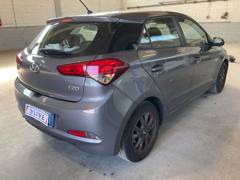 Hyundai i20 1.2 Black Line — zdjęcie 2