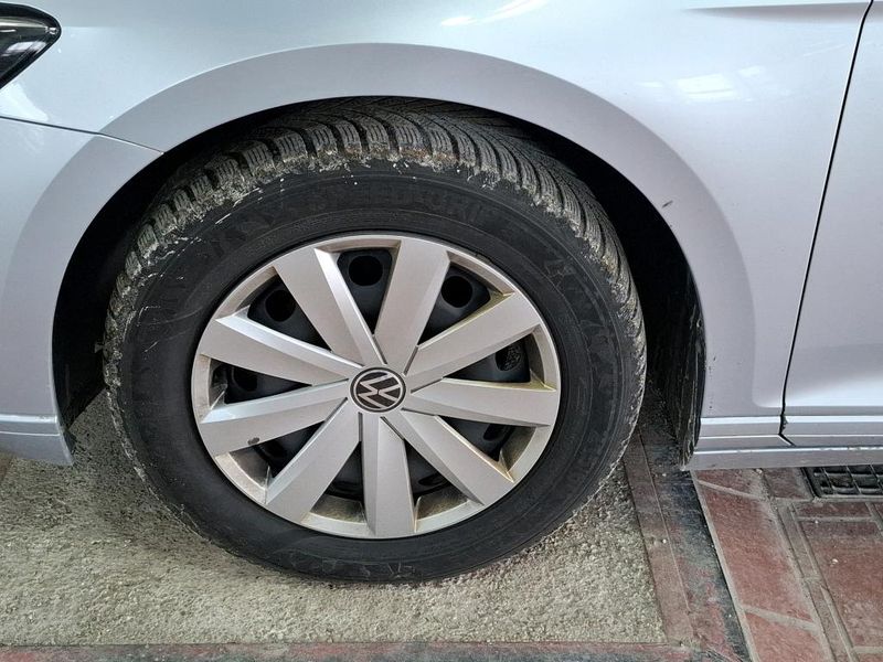Volkswagen Passat 2.0 TDI Business — zdjęcie 20