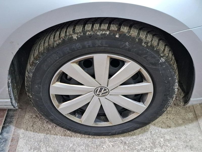 Volkswagen Passat 2.0 TDI Business — zdjęcie 21