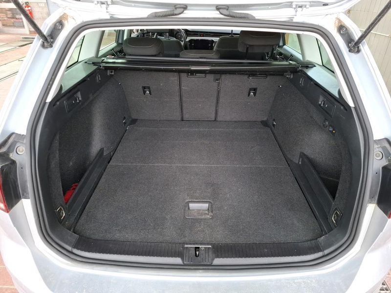 Volkswagen Passat 2.0 TDI Business — zdjęcie 16