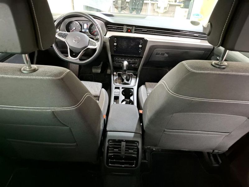 Volkswagen Passat 2.0 TDI Business — zdjęcie 18