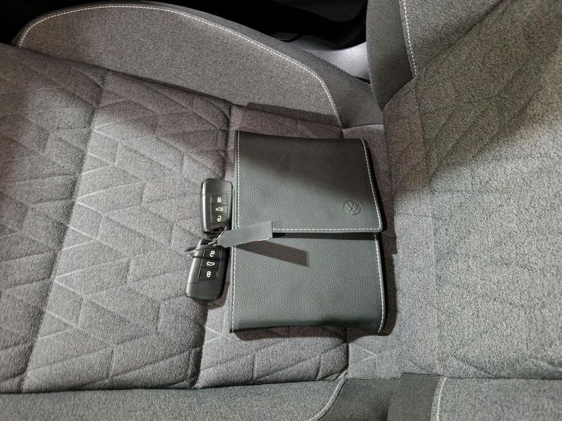 Volkswagen Passat 2.0 TDI Business — zdjęcie 13