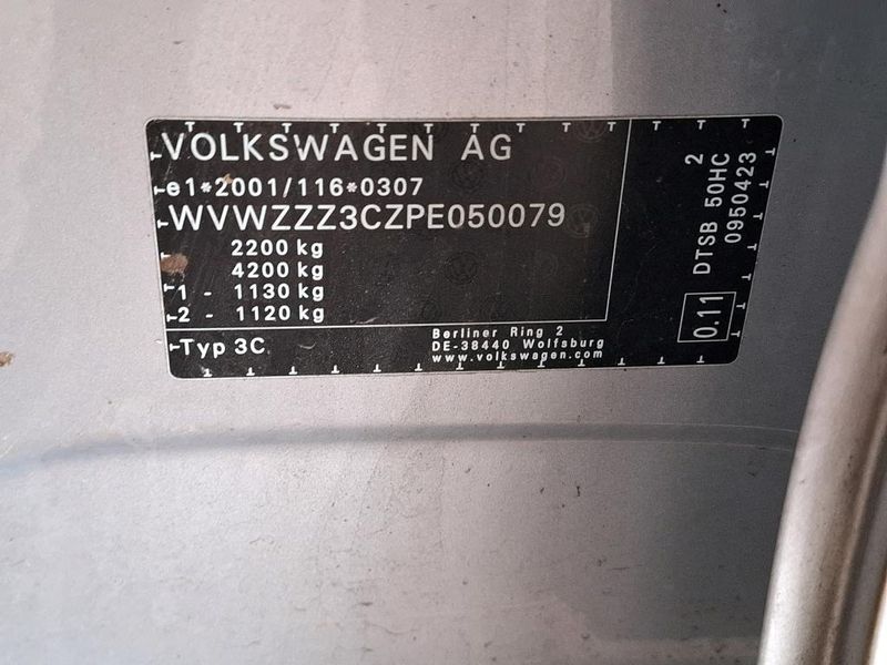 Volkswagen Passat 2.0 TDI Business — zdjęcie 15