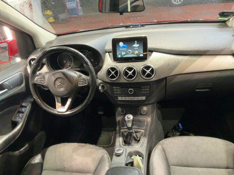 Mercedes-Benz B-Klasse B 200 CDI Urban — zdjęcie 12