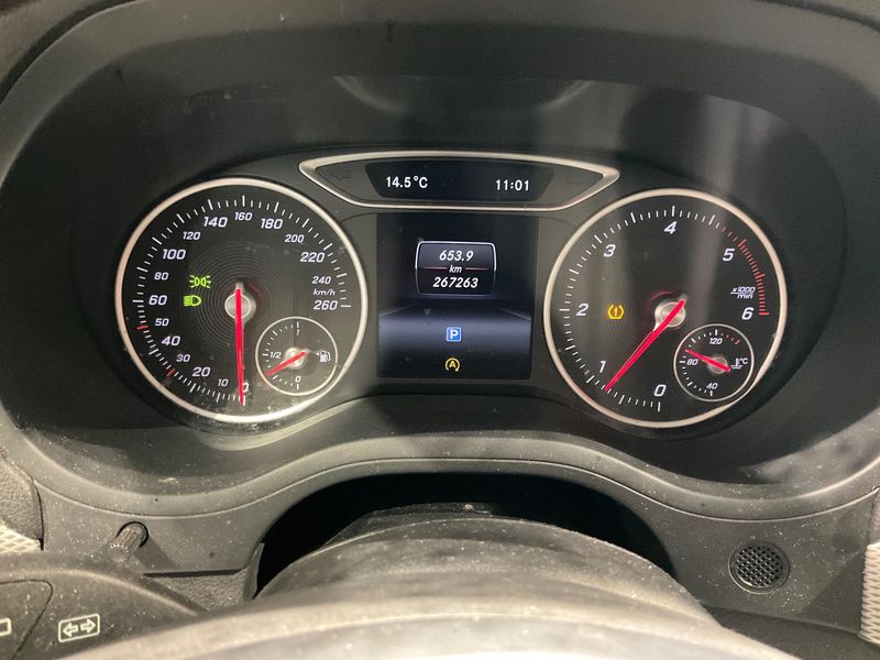 Mercedes-Benz B-Klasse B 200 CDI Urban — zdjęcie 13