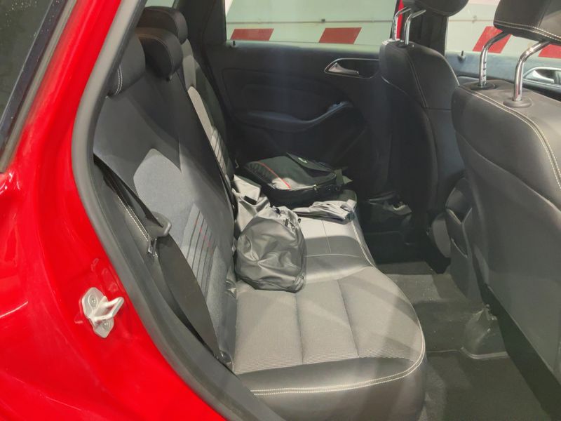 Mercedes-Benz B-Klasse B 200 CDI Urban — zdjęcie 14