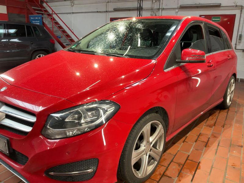 Mercedes-Benz B-Klasse B 200 CDI Urban — zdjęcie 2