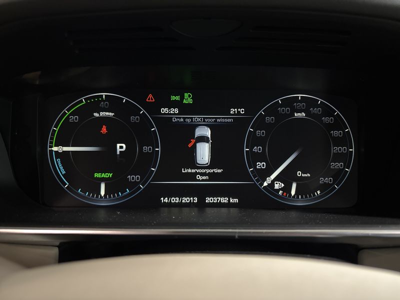 Land Rover Range Rover 3.0 SD V6 Hybrid — zdjęcie 12