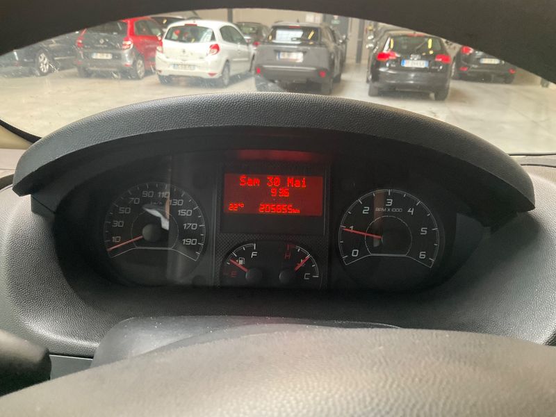 Peugeot Boxer 2.2 HDi 333 L2H2 Komfort — zdjęcie 13