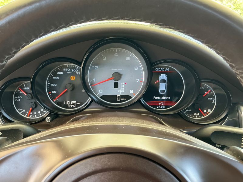 Porsche Panamera S — zdjęcie 13
