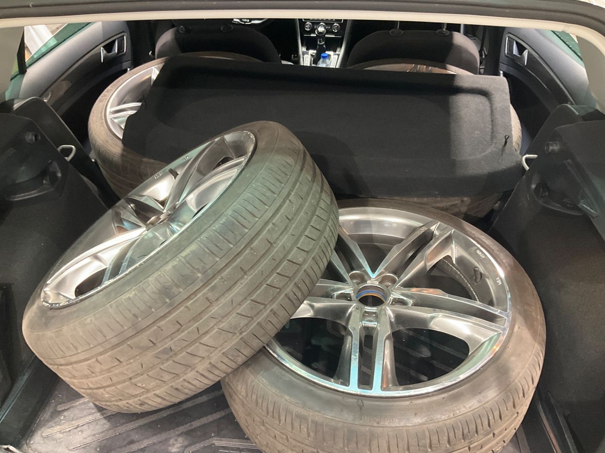 Volkswagen Golf 2019 — photo 16