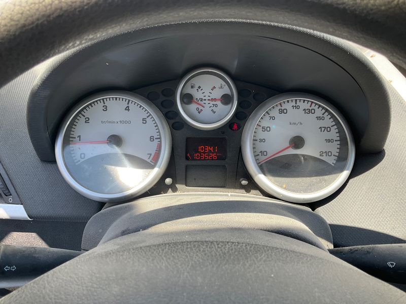 Peugeot 207 1.4 Urban Move — zdjęcie 4