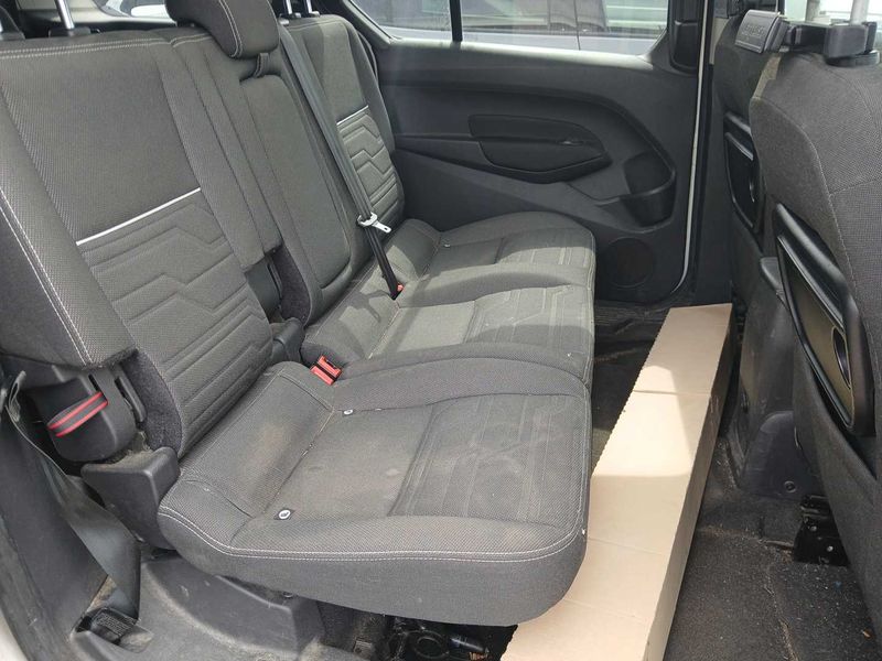 Ford Grand Tourneo Connect 1.5 TDCi Titanium — zdjęcie 14