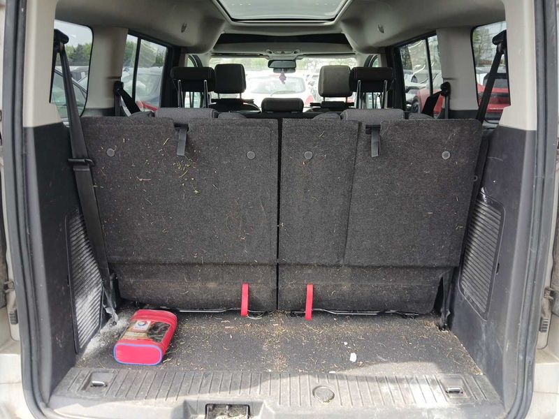 Ford Grand Tourneo Connect 1.5 TDCi Titanium — zdjęcie 9