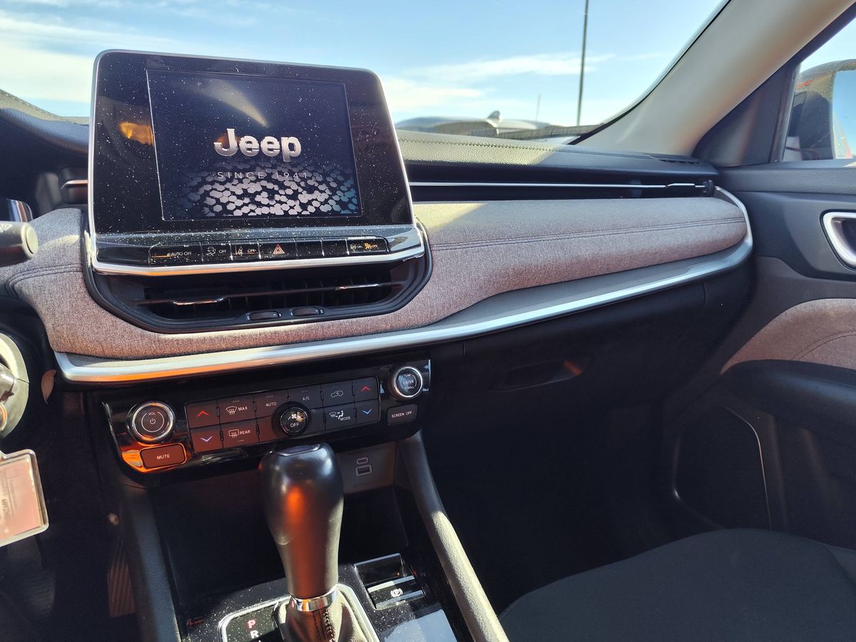 Jeep Compass 2023 — photo 18