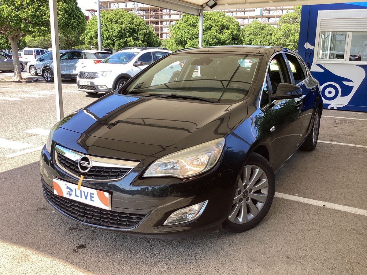 Opel Astra 2012