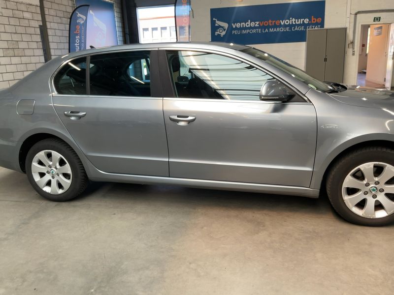 Skoda Superb 2.0 TDI Ambition — zdjęcie 7