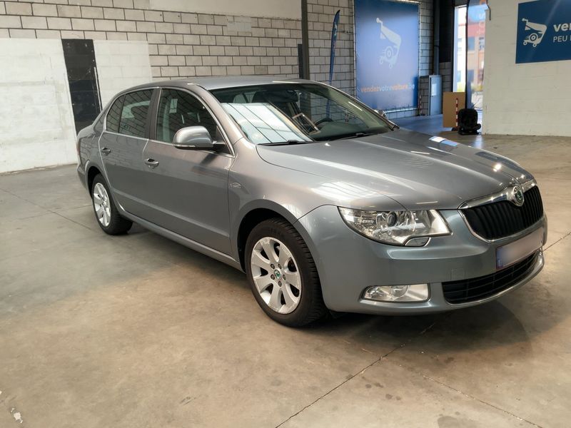 Skoda Superb 2.0 TDI Ambition — zdjęcie 8