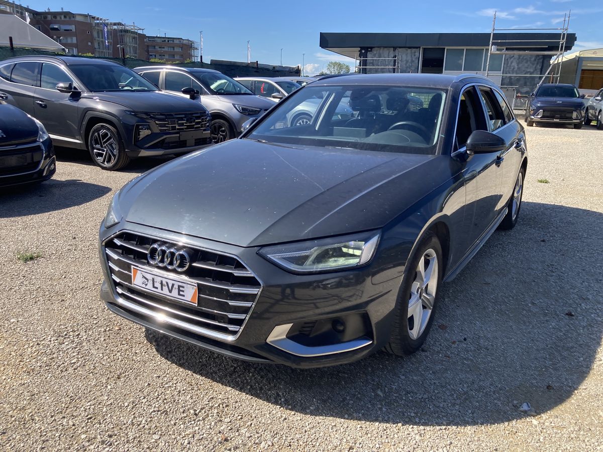 Audi A4 30 TDI advanced