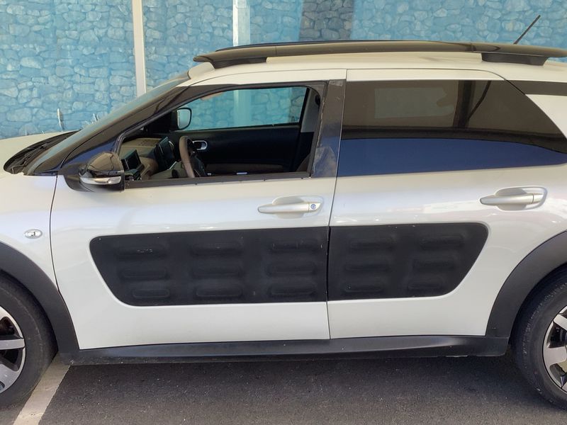 Citroen C4 Cactus 1.6 e-HDi Shine — zdjęcie 4