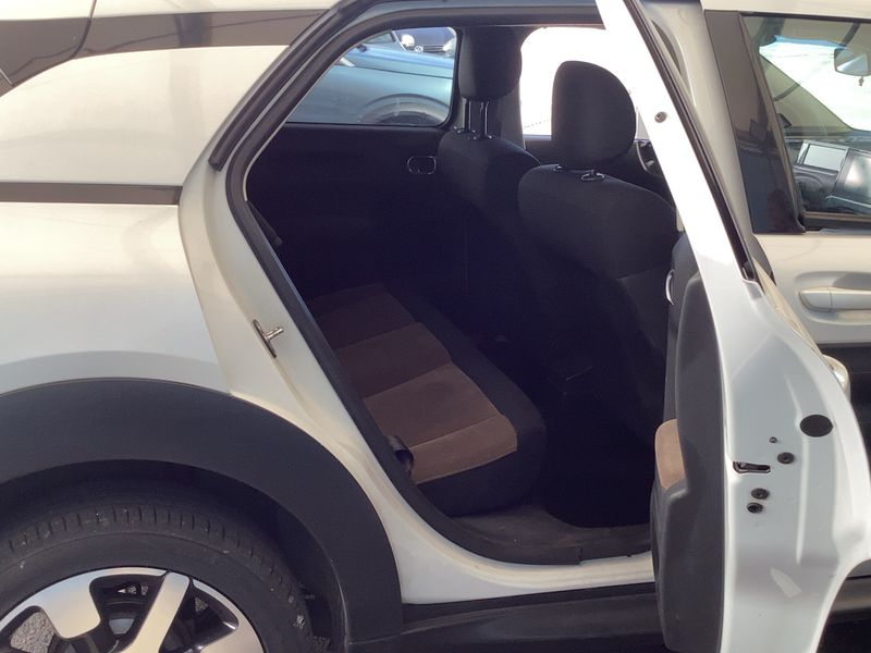 Citroen C4 Cactus 1.6 e-HDi Shine — zdjęcie 14