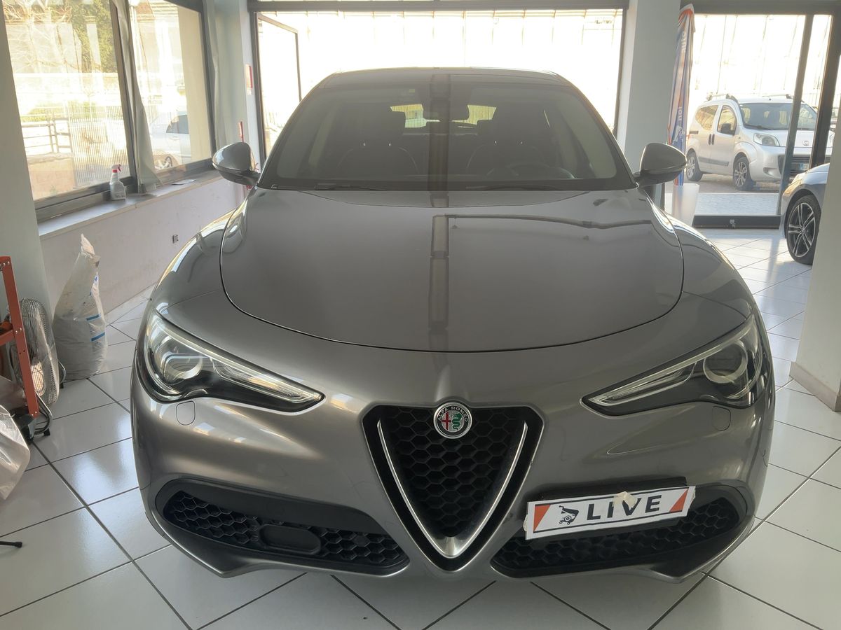 Alfa Romeo 2017 — photo 15
