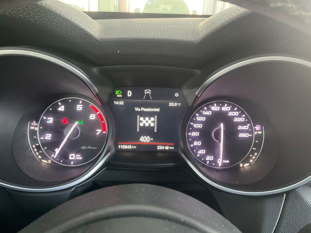 Alfa Romeo 2017 — photo 19