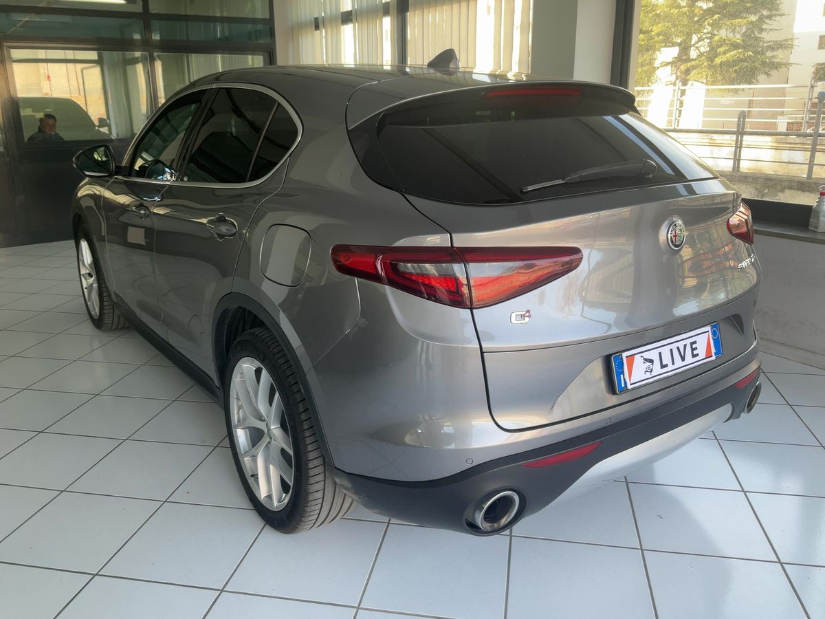 Alfa Romeo 2017 — photo 7