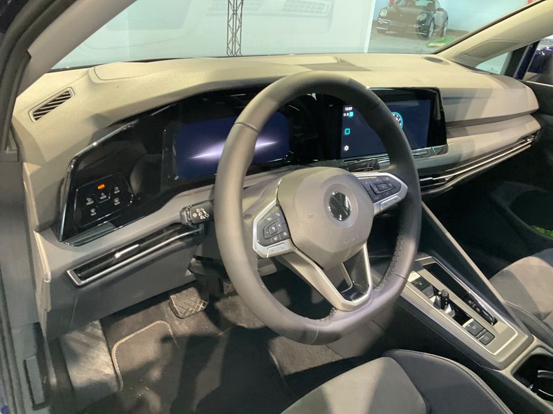 Volkswagen Golf VIII 2.0 TDI Style 2022 – снимка 21