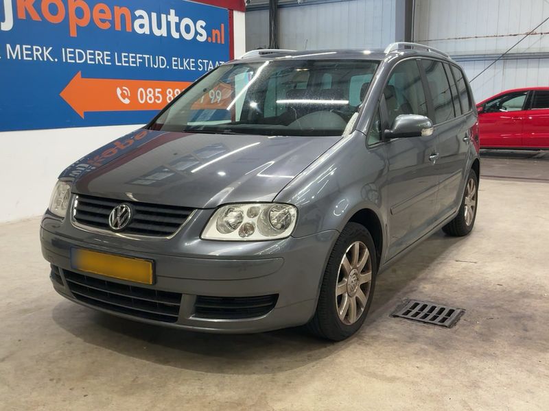 Volkswagen Touran 2.0 FSI Trendline