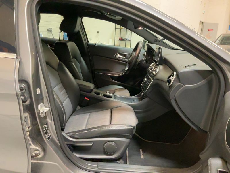 Mercedes-Benz GLA-Klasse GLA 180 d Inspiration — zdjęcie 11