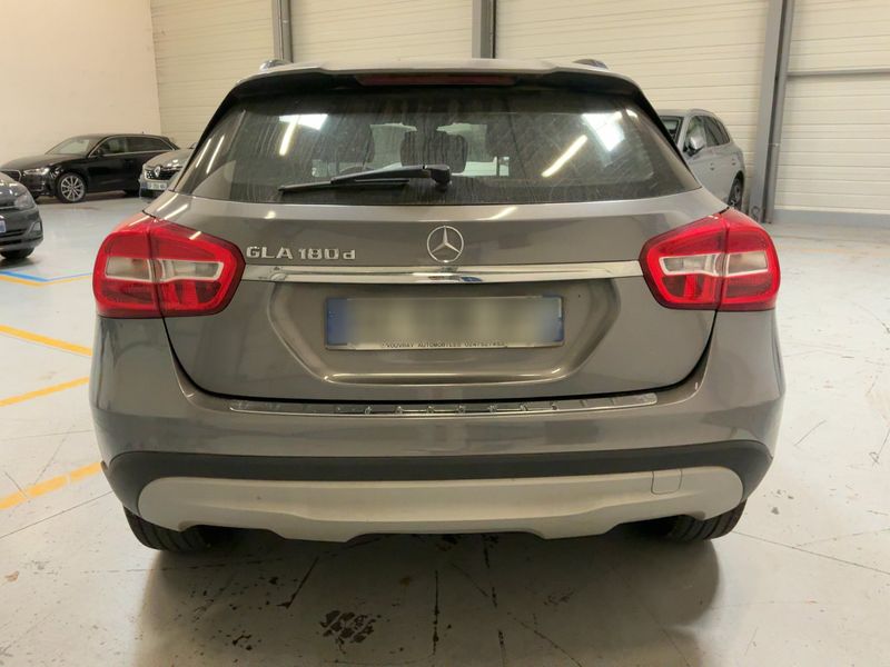 Mercedes-Benz GLA-Klasse GLA 180 d Inspiration — zdjęcie 5