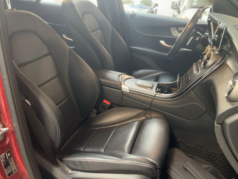 Mercedes-Benz GLC-Klasse GLC 300e 4Matic AMG Line — zdjęcie 11