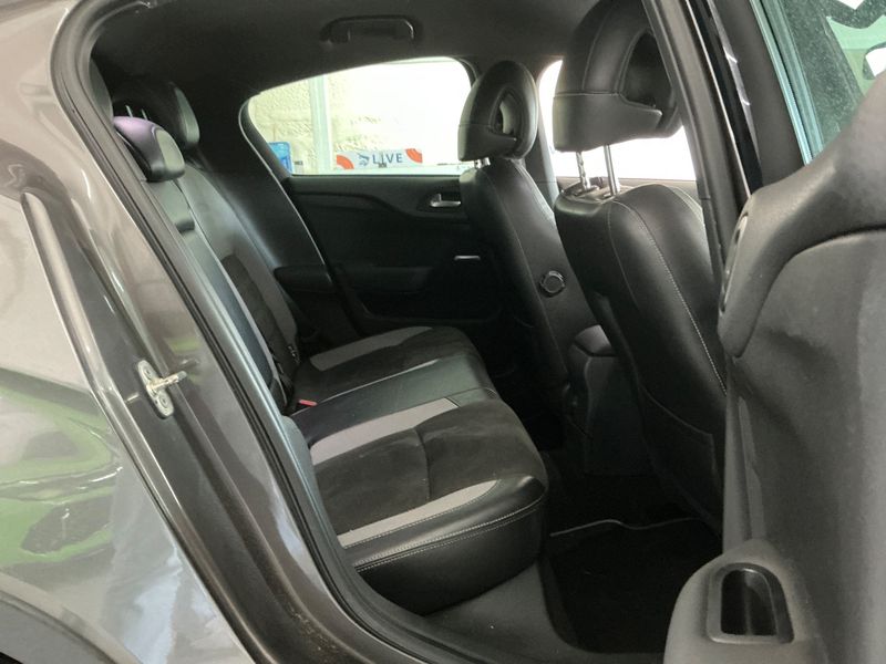 DS Automobiles DS4 Crossback 1.6 Blue-HDi SportChic — zdjęcie 14
