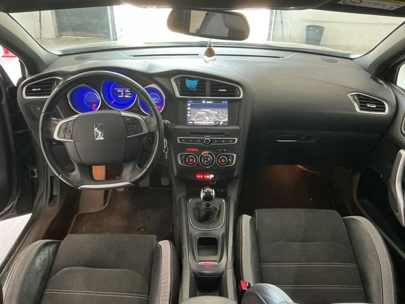 DS Automobiles DS4 Crossback 1.6 Blue-HDi SportChic — zdjęcie 12