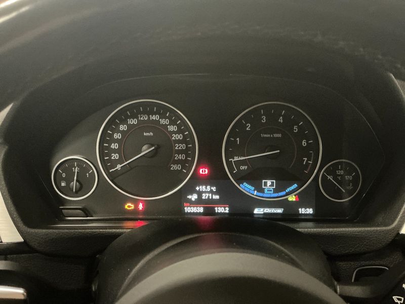 BMW 3er 330e Sport Line — zdjęcie 13