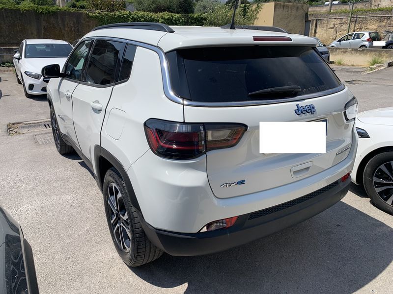 Jeep Compass 1.3 T4 4xe Plug-in Hybrid Limited — zdjęcie 3
