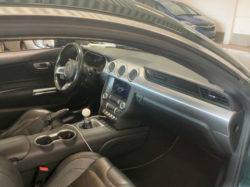 Ford Mustang 5.0 Ti-VCT Bullitt — zdjęcie 12