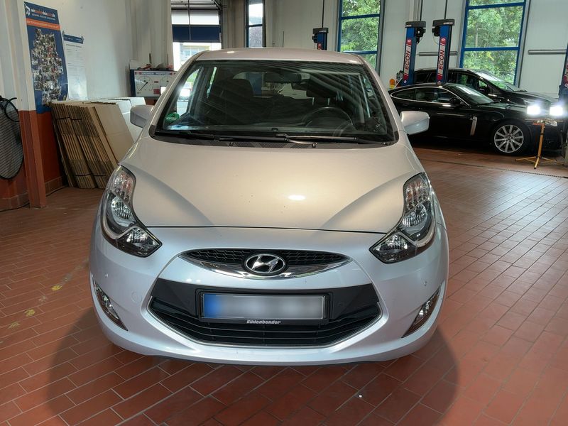 Hyundai ix20 1.4 UEFA Euro 2012 Edition — zdjęcie 9
