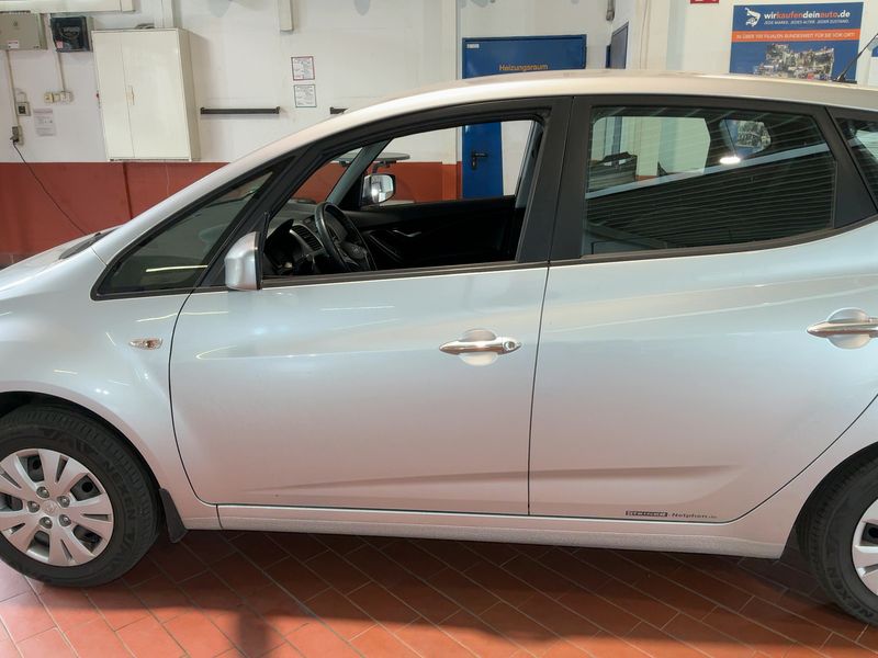 Hyundai ix20 1.4 UEFA Euro 2012 Edition — zdjęcie 4