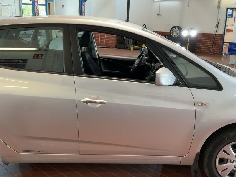 Hyundai ix20 1.4 UEFA Euro 2012 Edition — zdjęcie 7