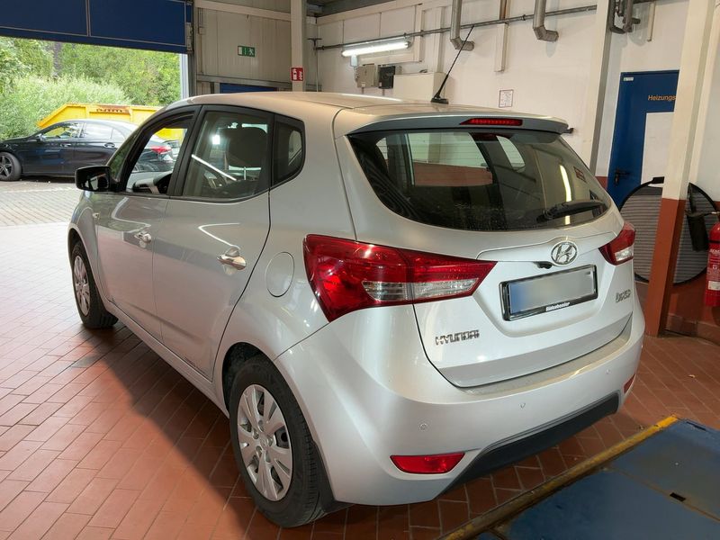 Hyundai ix20 1.4 UEFA Euro 2012 Edition — zdjęcie 3