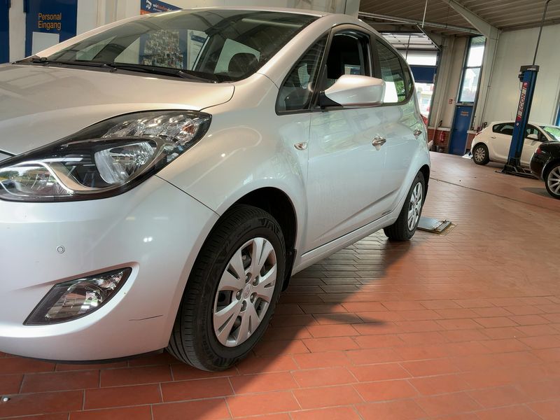 Hyundai ix20 1.4 UEFA Euro 2012 Edition — zdjęcie 2