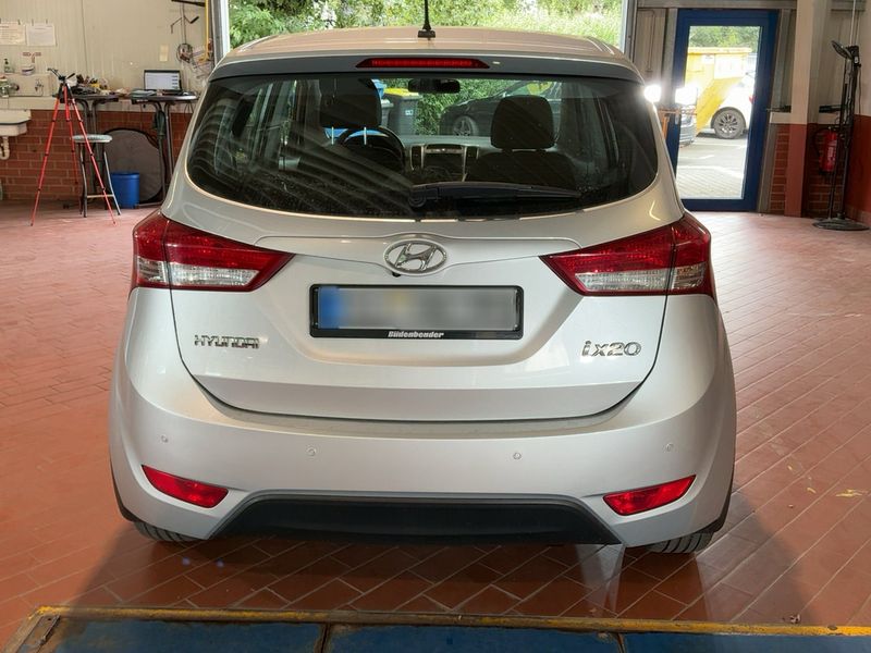 Hyundai ix20 1.4 UEFA Euro 2012 Edition — zdjęcie 5