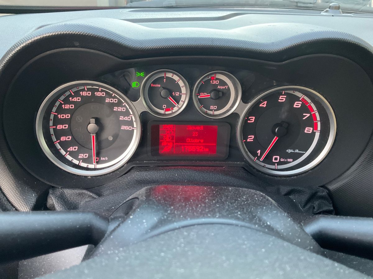 Alfa Romeo MiTo 0.9 TwinAir Super - Immagine 11